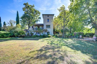 Vacances Bastide Grans 6 Pièces 300 m²