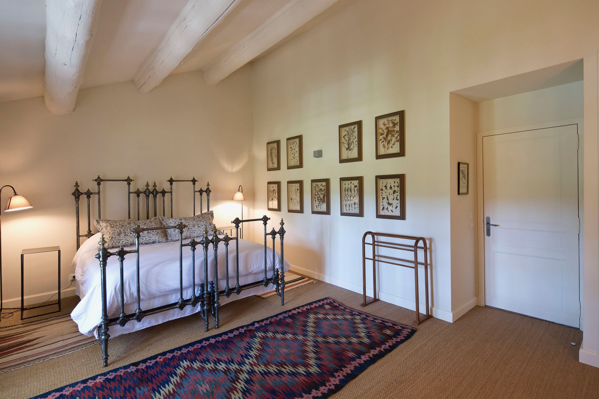 mas 11 Rooms for seasonal rent on ST REMY DE PROVENCE (13210)