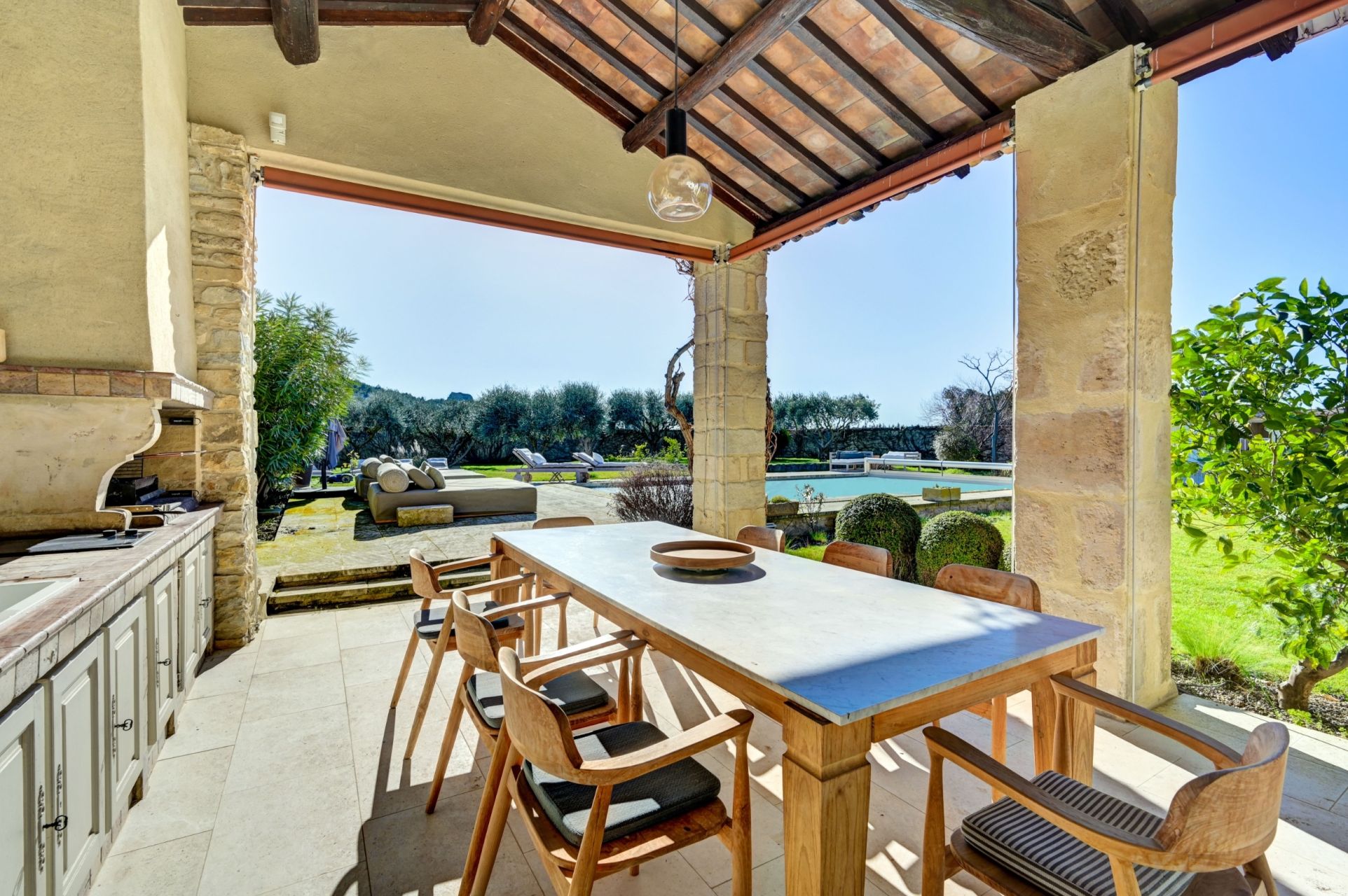 mas 6 Pièces en location saisonnière sur BOULBON (13150)