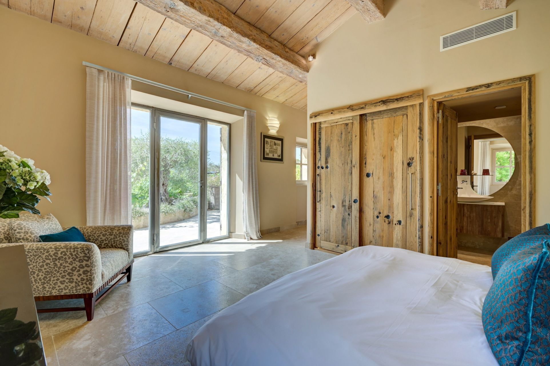 mas 7 Pièces en location saisonnière sur ST REMY DE PROVENCE (13210)