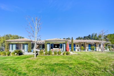 Vacances Maison Saint-Rémy-de-Provence 6&nbsp;Pièces 270&nbsp;m²