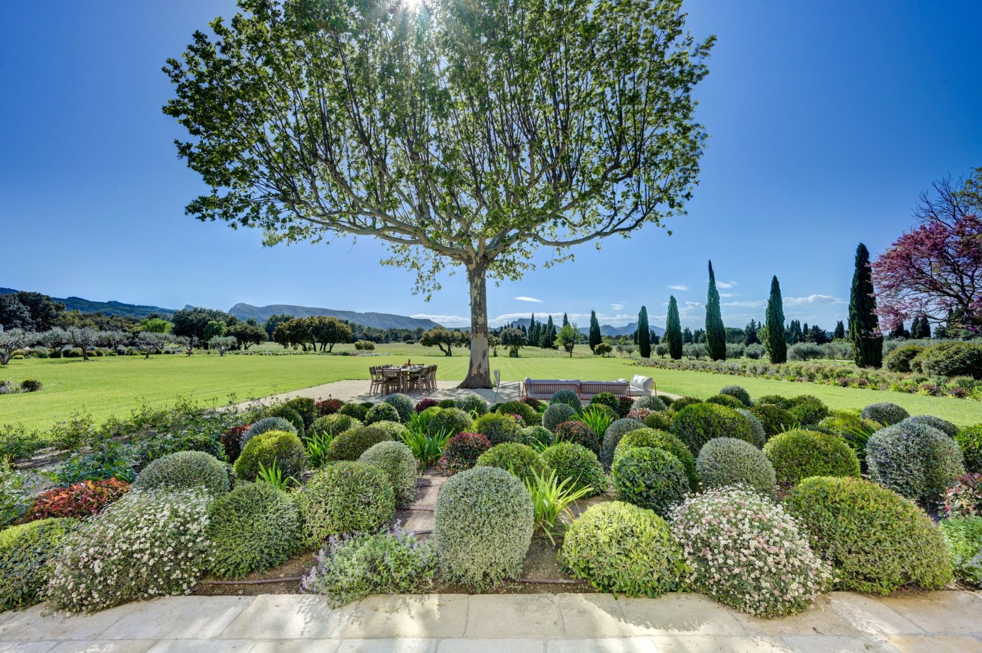 maison 9 Pièces en location saisonnière sur EYGALIERES (13810)