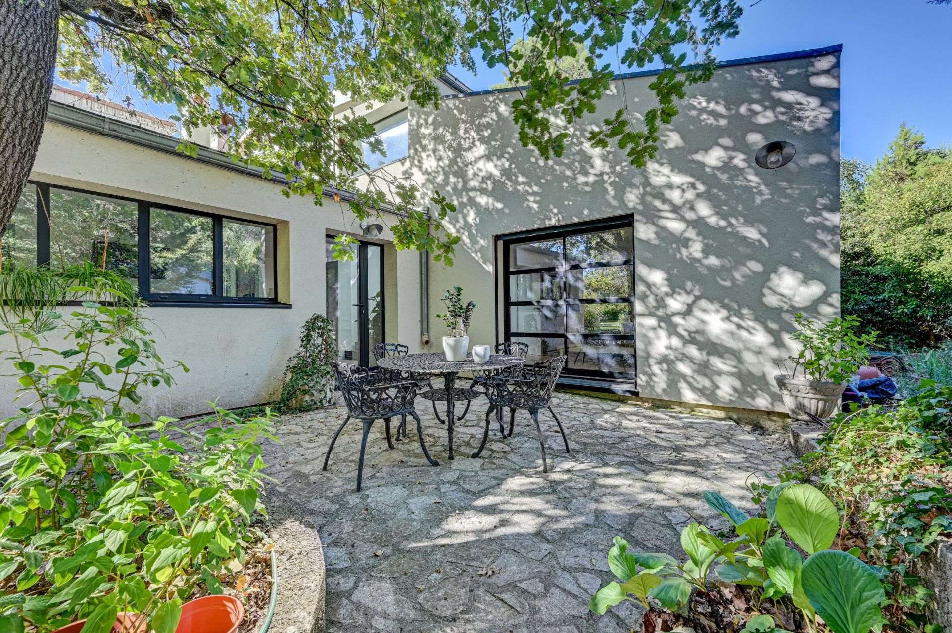 house 6 Rooms for sale on BOUC BEL AIR (13320)