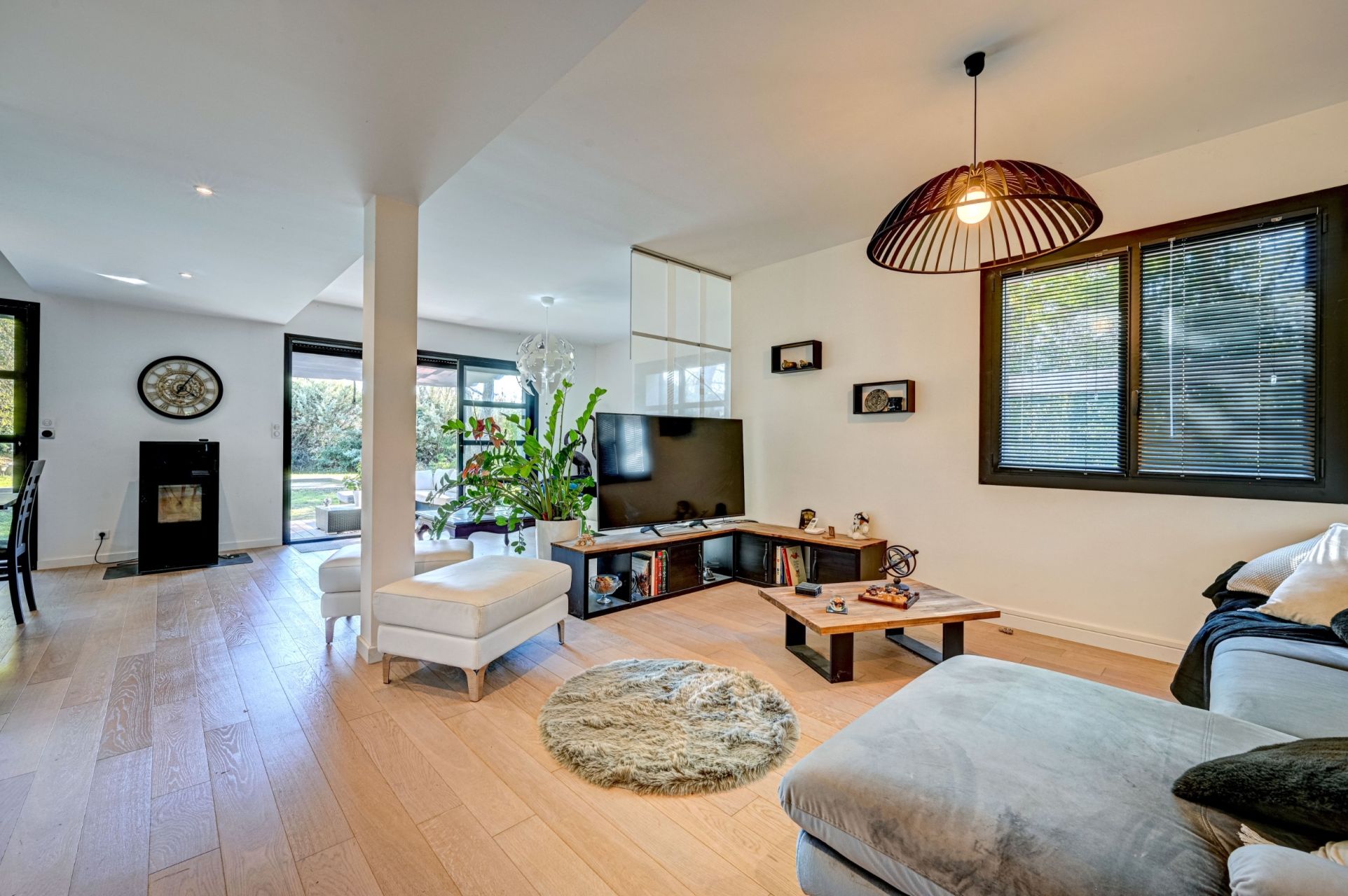 house 6 Rooms for sale on BOUC BEL AIR (13320)
